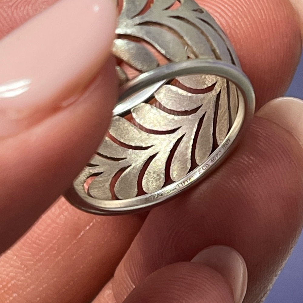 Tiffany & Co RARE Band Ring - Picture 6 of 12